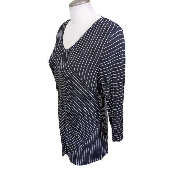 Chicos TRAVELERS Womens Small Stripe Black White Top Slinky Asymmetrical Hem - Picture 2 of 6